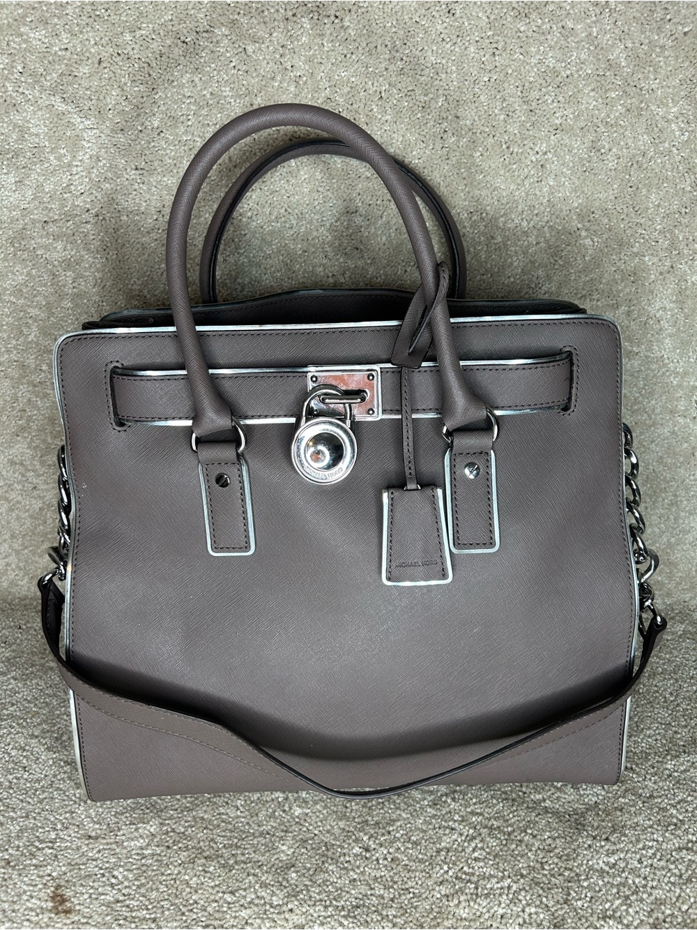 MICHAEL Kors  SAFFIANO Hamilton gray  SILVER TRIM TOTE Lock W/ Key Handle Strap